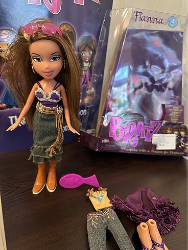 Beden Orjinal aksesuarlı bratz bebekler