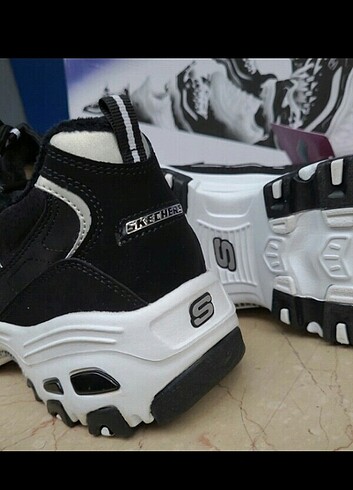 39,5 Beden siyah Renk Skechers