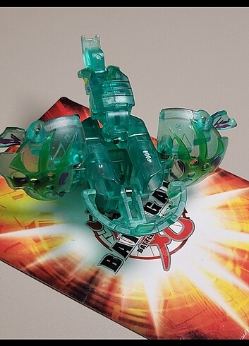  Beden Bakugan Translucent Storm Skyress 