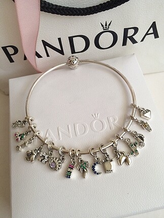 Pandora Me charm