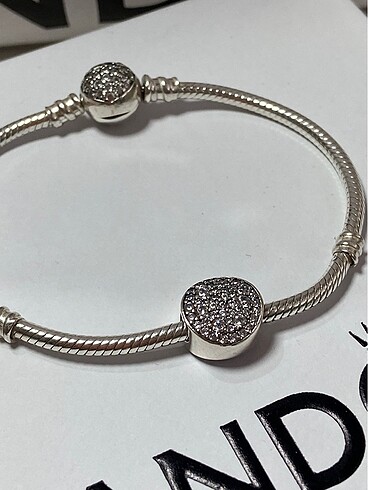  Beden gri Renk Pave Safir charm
