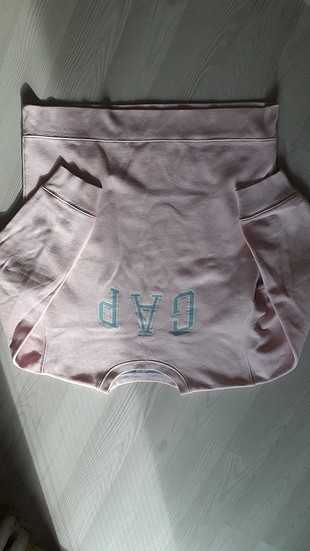 gap sweatshirt