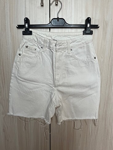 BERSHKA şort