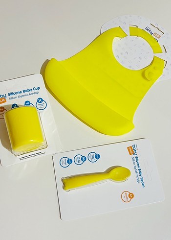Sarı Bebek Önlüğü ve Beslenme Seti - Görsel 2