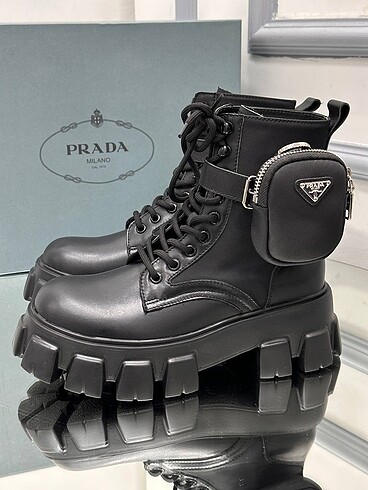 Prada Siyah Bot