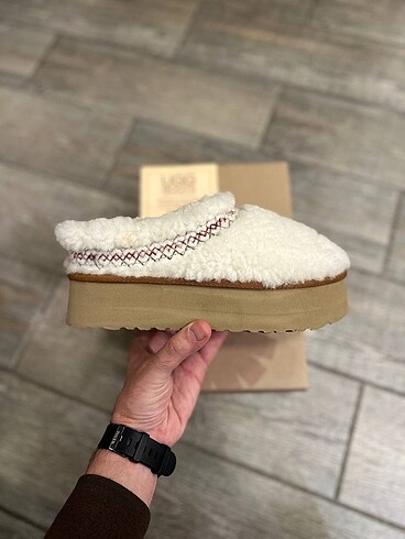 Ugg Ugg Slippers