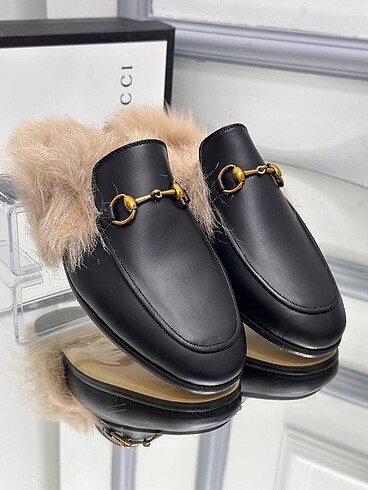 37 Beden Gucci Tüylü Terlik