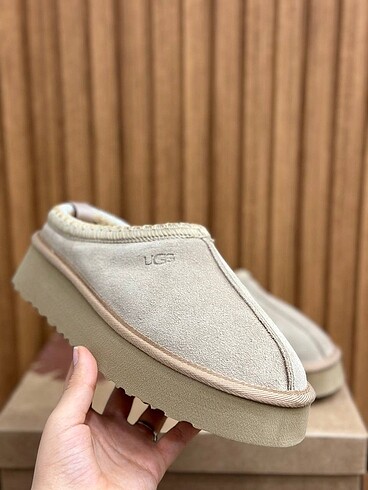Ugg Ugg Tazz