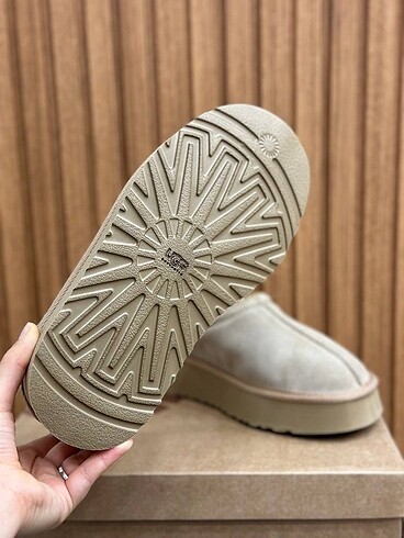 40 Beden Ugg Tazz