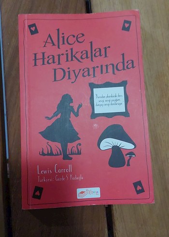 Alice Harikalar Diyarında Çocuk Kitabı