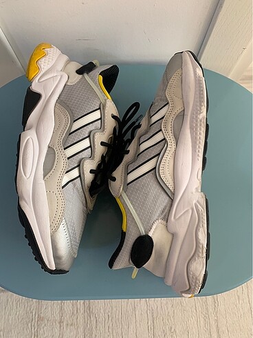 ADIDAS OZWEGO