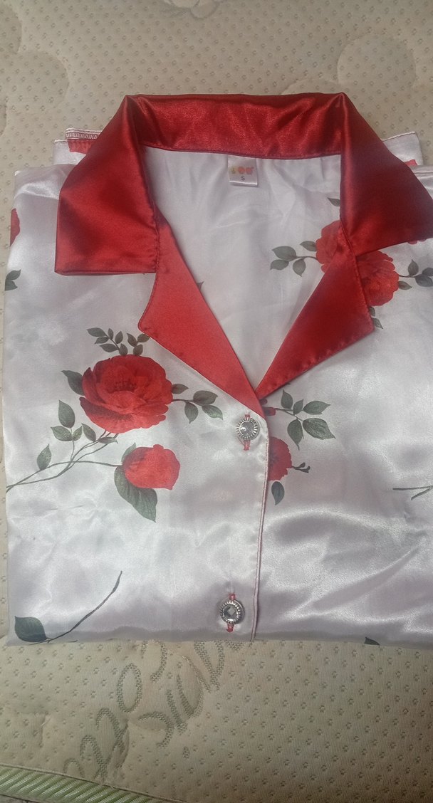 Kırmızı Çiçek Baskılı Kadın Pijama Takımı - Görsel 4