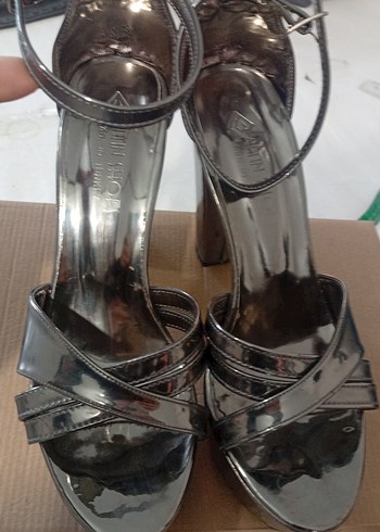 metalik Gri Platform Topuklu Kadın Ayakkabı - Görsel 3