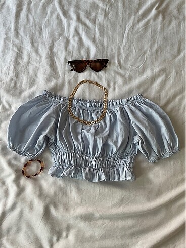 Bebek mavisi madonna yaka bluz crop
