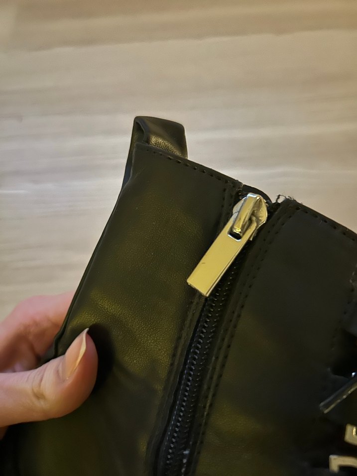 Siyah Deri Platform Bot - Görsel 4