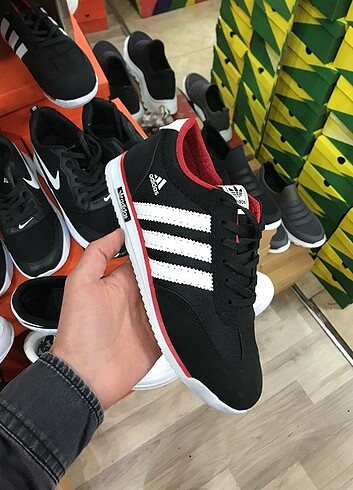 Siyah Sneaker Spor kırmızı 