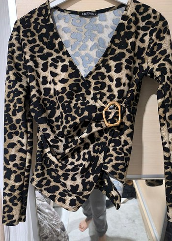 Kahverengi Leopar Desenli V Yaka Kadın Bluz - Görsel 2