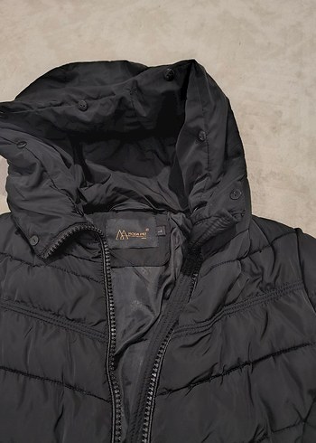 Siyah Kapüşonlu Fermuarlı Kadın Kışlık Mont - Görsel 2