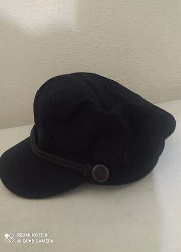 Harika siyah şapka 