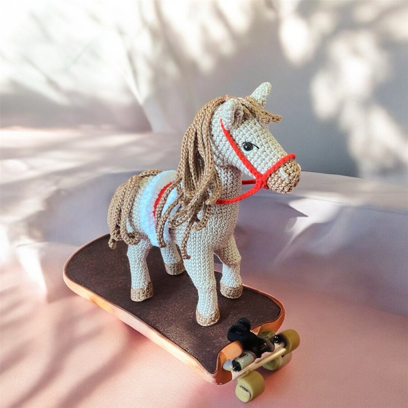 Bej rengi catania ile örülmüş at - Görsel 2