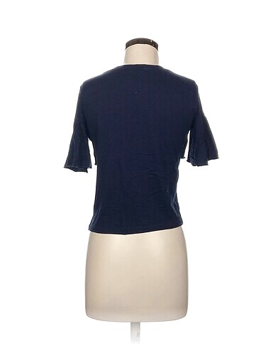 s Beden Bershka T-shirt %70 İndirimli.
