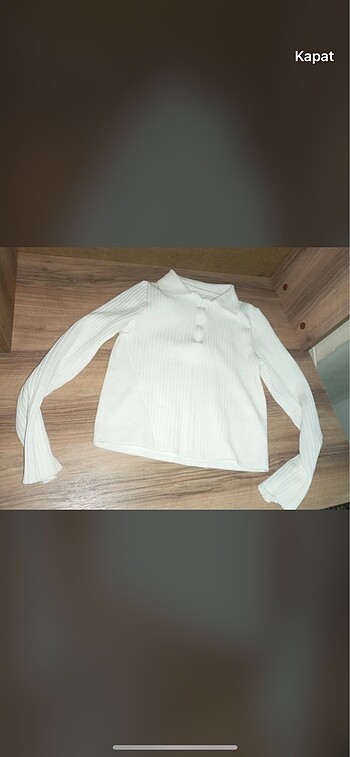Beyaz polo yaka bluz
