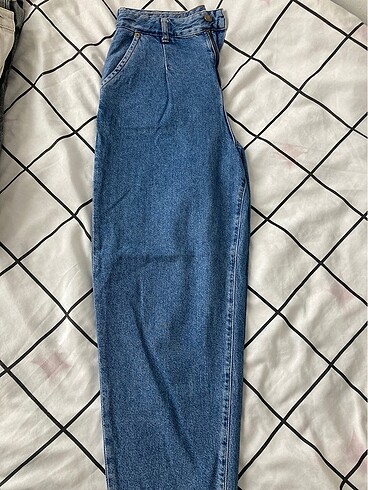 colins mom jean