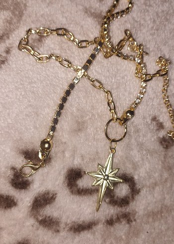 Uzun Zincirli Parlak Altın Kadın Kolye - Görsel 3