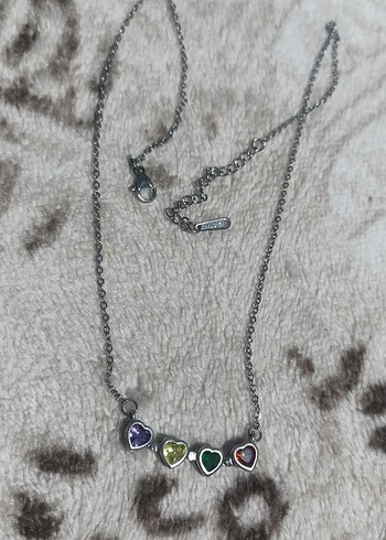 Renkli Kalp Detaylı Uzun Zincir Kolye - Görsel 2