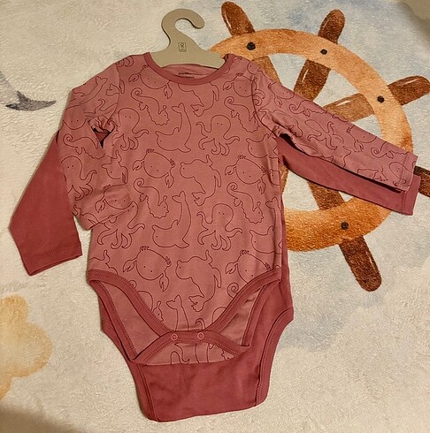 1 Yaş Beden Hello baby zıbın adet fiyatıdır