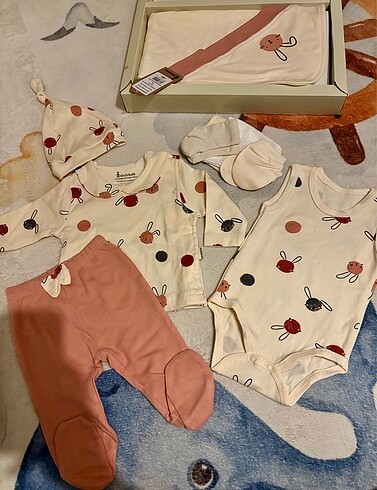 Yenidoğan Beden beyaz Renk Hello baby 10 parça hastane çıkış seti