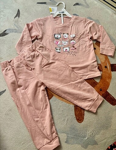 Hellobaby pijama takımı