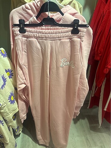 s Beden Barbie lisanslı ürün
