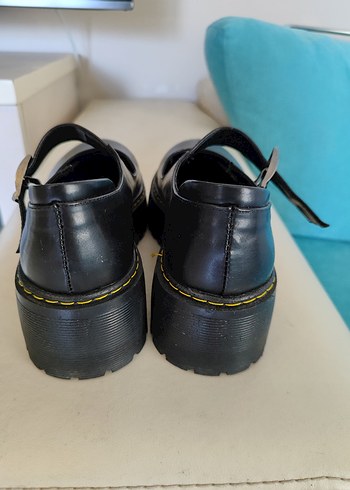 Diğer Kadın Siyah Rubber Kemerli Dolgu Topuk Ayakkabı