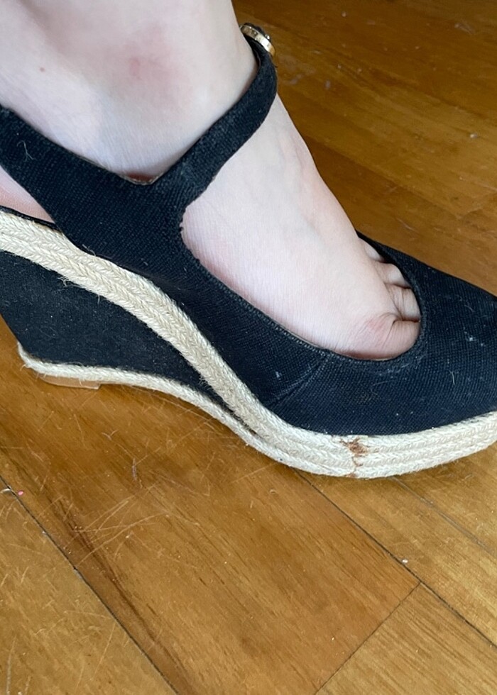 Stradivarius dolgu topuklu ayakkabı - Görsel 3