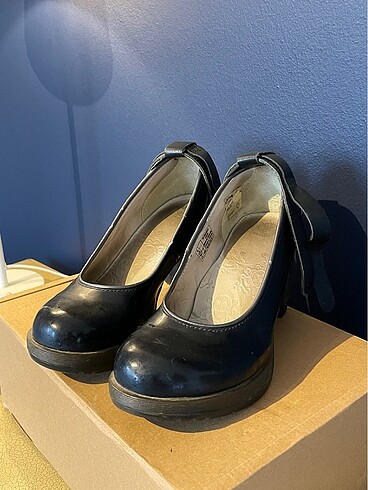 Dr. Martens topuklu ayakkabı