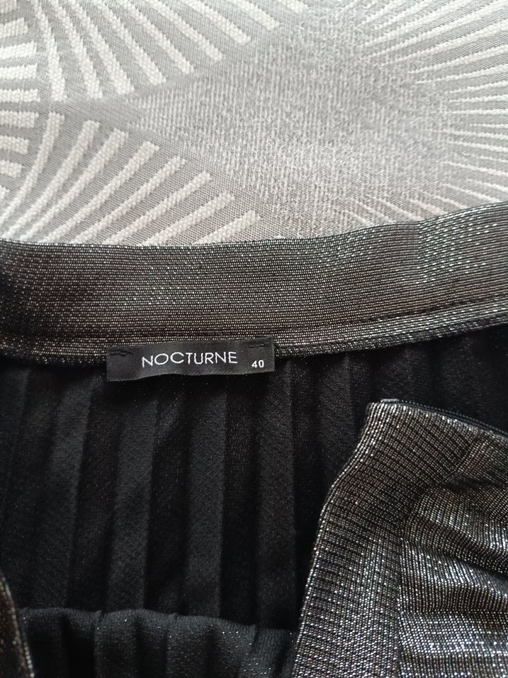 Siyah Pilili Uzun Gotik Etek - Görsel 2