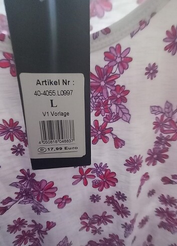 l Beden Etiketi üstünde sıfır kaliteli tişört