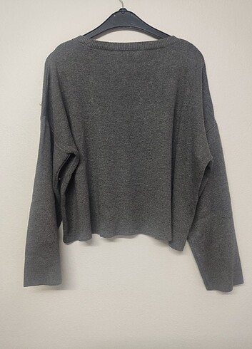 s Beden Stradivarius taşlı crop kazak