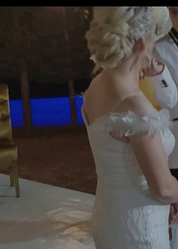 Beyaz V Yakalı Denizkızı Gelinlik - Görsel 3