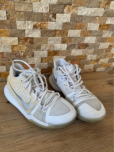 nike basketbol ayakkabisi