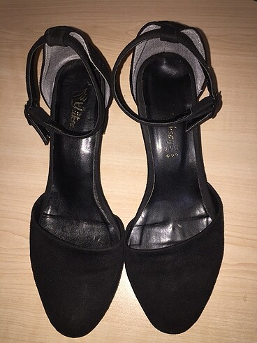 Siyah Kalın Topuklu Ayakkabı