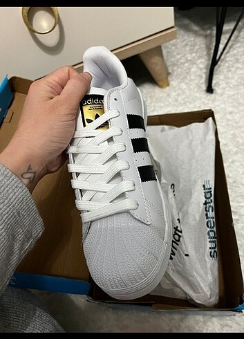 Adidas superstar