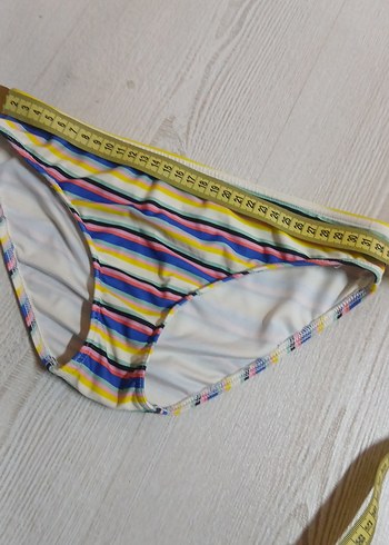 Çok Renkli Çizgili Bikini Altı - Görsel 4