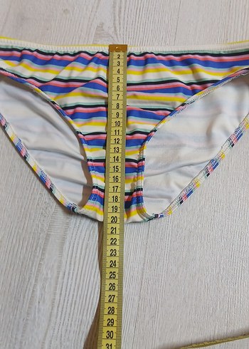 Çok Renkli Çizgili Bikini Altı - Görsel 5