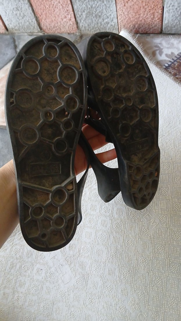 siyah Tokalı Sandalet - Görsel 2