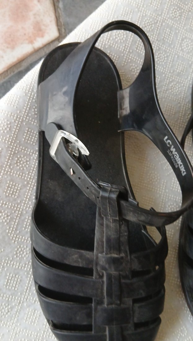 siyah Tokalı Sandalet - Görsel 4