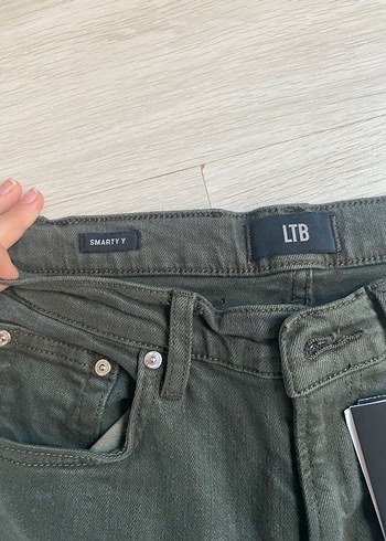 Haki rengi kot pantolon - Görsel 4