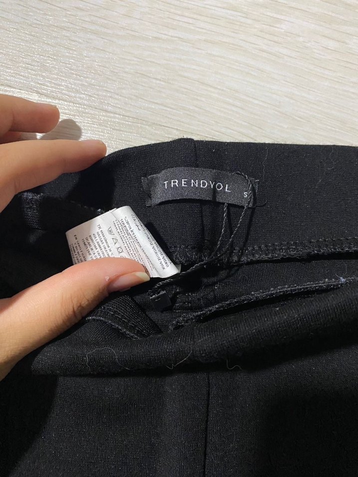 Düz Siyah Kadın İspanyol Paça Pantolon - Görsel 4