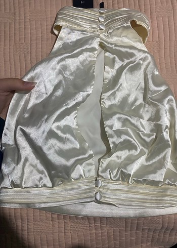 Krem rengi saten crop - Görsel 2